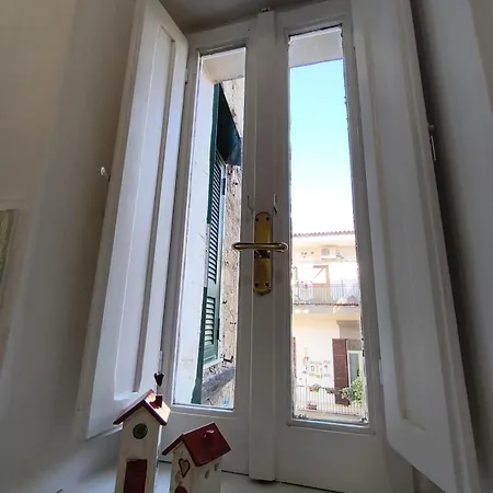 Regina Partenope * Nápoly