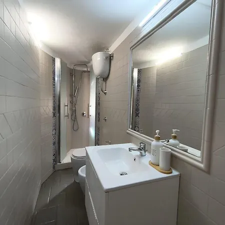 Regina Partenope Apartman *