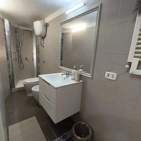 Regina Partenope Apartman *